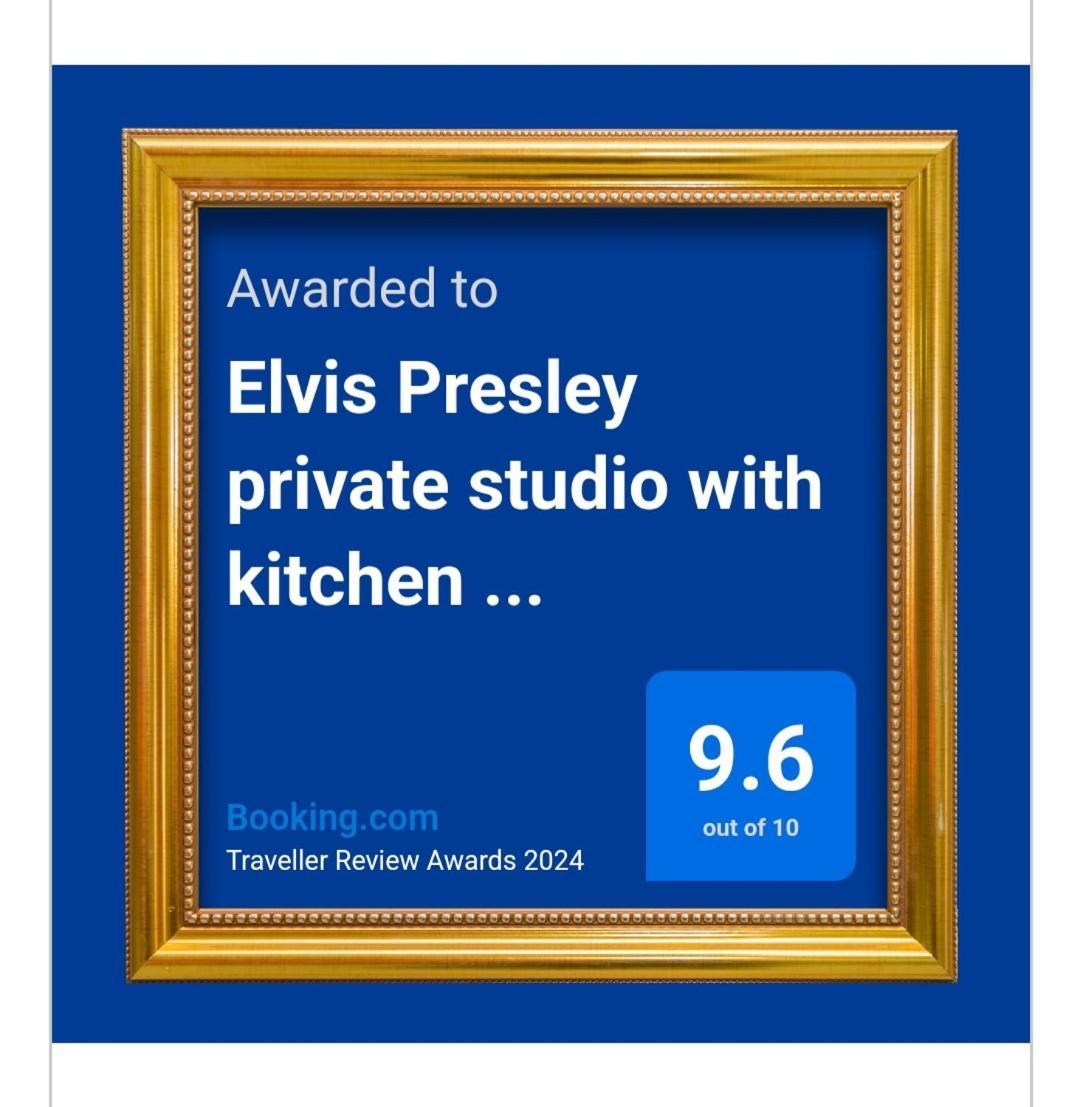 Elvis Presley Private Studio With Kitchen And Airconditioning Goes Exterior foto