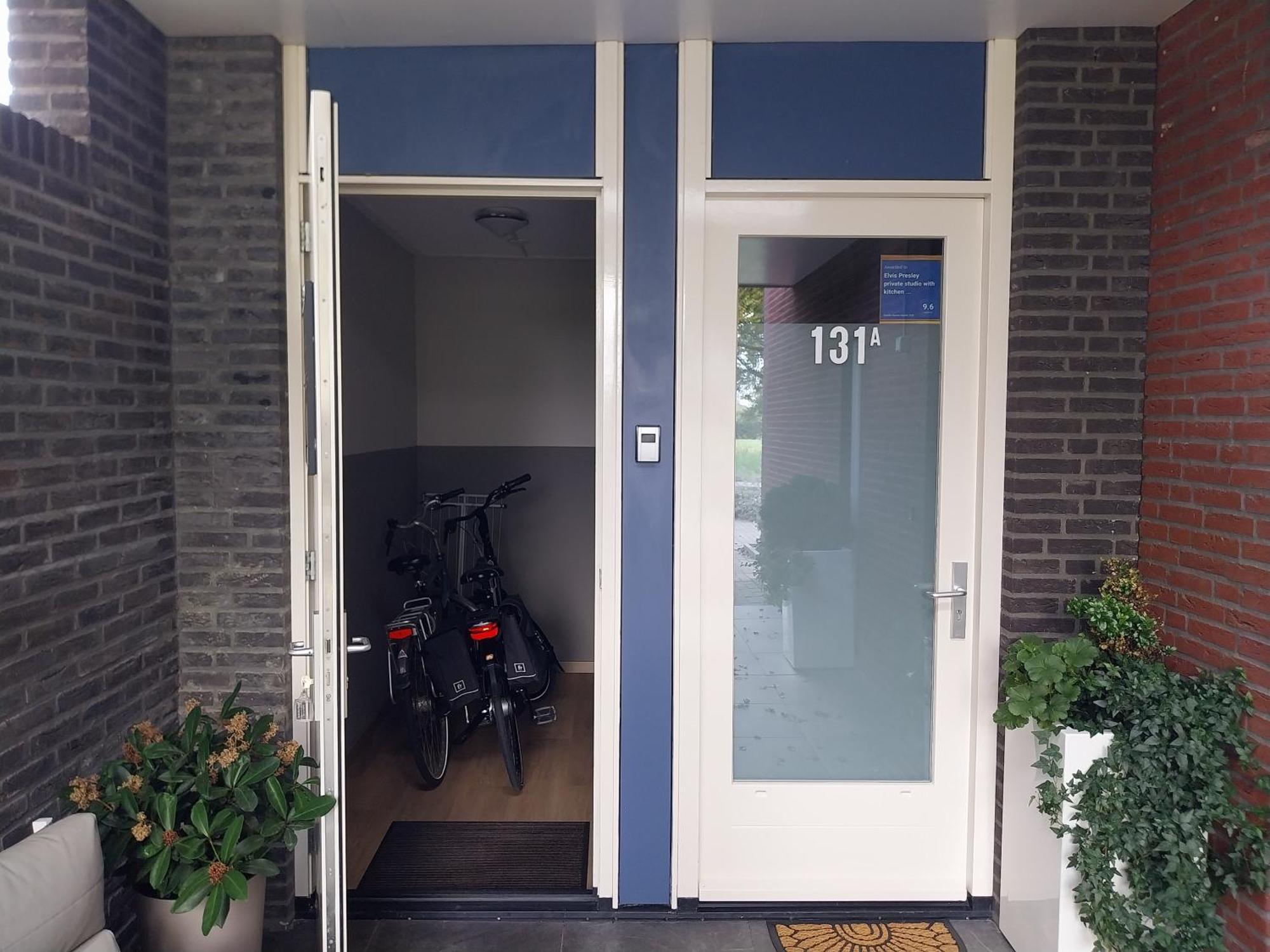 Elvis Presley Private Studio With Kitchen And Airconditioning Goes Exterior foto
